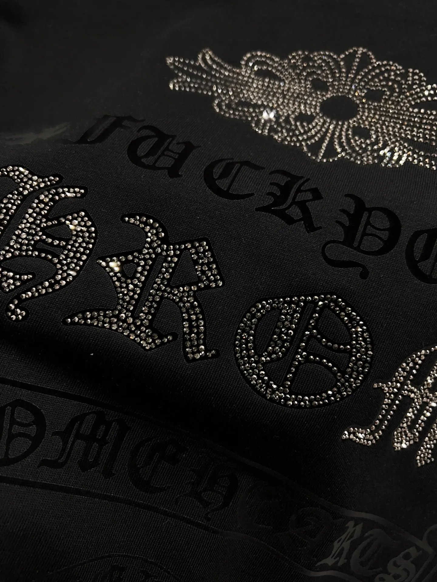 🅿️190 CH Crowe 2025 autumn and winter new short-sleeved T-shirt, cross foam technology + Middle Eastern Australian diamond design technology, the real thing is great🔥Same style for men and women, loose version, size S M L XL XXL five sizes black white